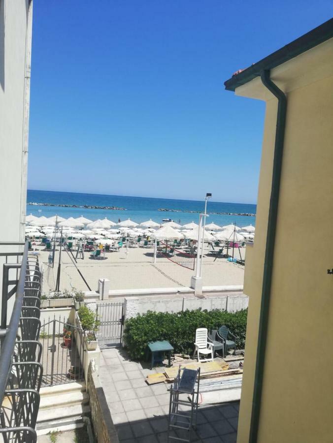 Hotel Casa De Mar Francavilla Al Mare Esterno foto